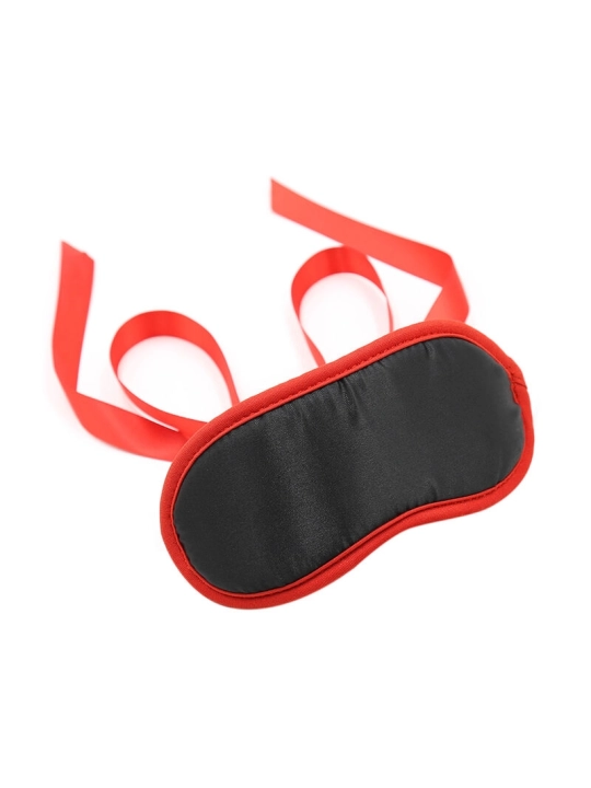 Schwarzer Fetisch, Rote Kanten von Ohmama Masks