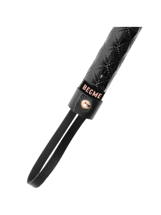 Black Edition Veganer Leder Flogger von Begme Black Edition