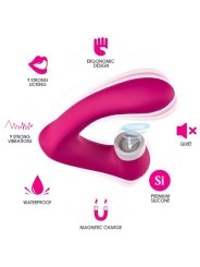 Secretkiss Leckt Vibrierenden Clit und Vibrator in Gebogenem Fuchsia von Armony Stimulators