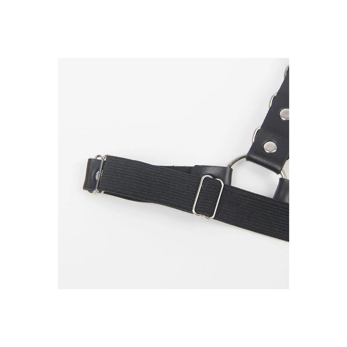 Gürtel und Strumpfband mit Ringen und Kette Detail One Size (S-L) von Subblime Fetish kaufen | Fesselliebe