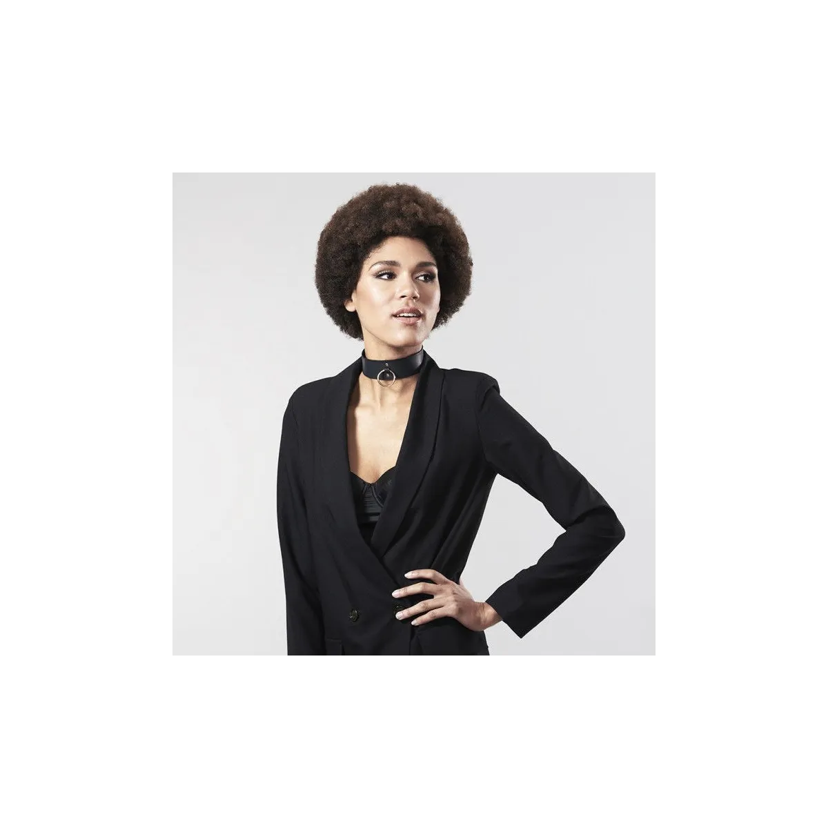 Schwarze Halskette mit Riemen von Bijoux Maze kaufen | Fesselliebe