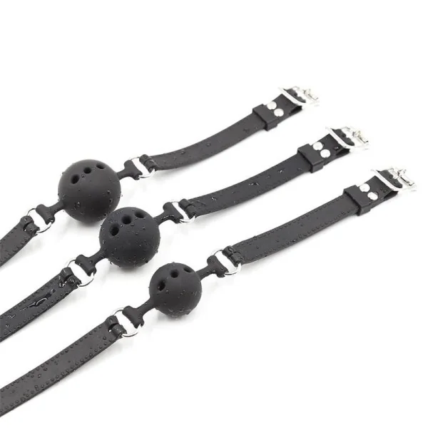 Silikon-Ball Gag Atmungsaktiver verstellbarer Ball 4 cm Größe S Schwarz von Latetobed Bdsm Line kaufen | Fesselliebe