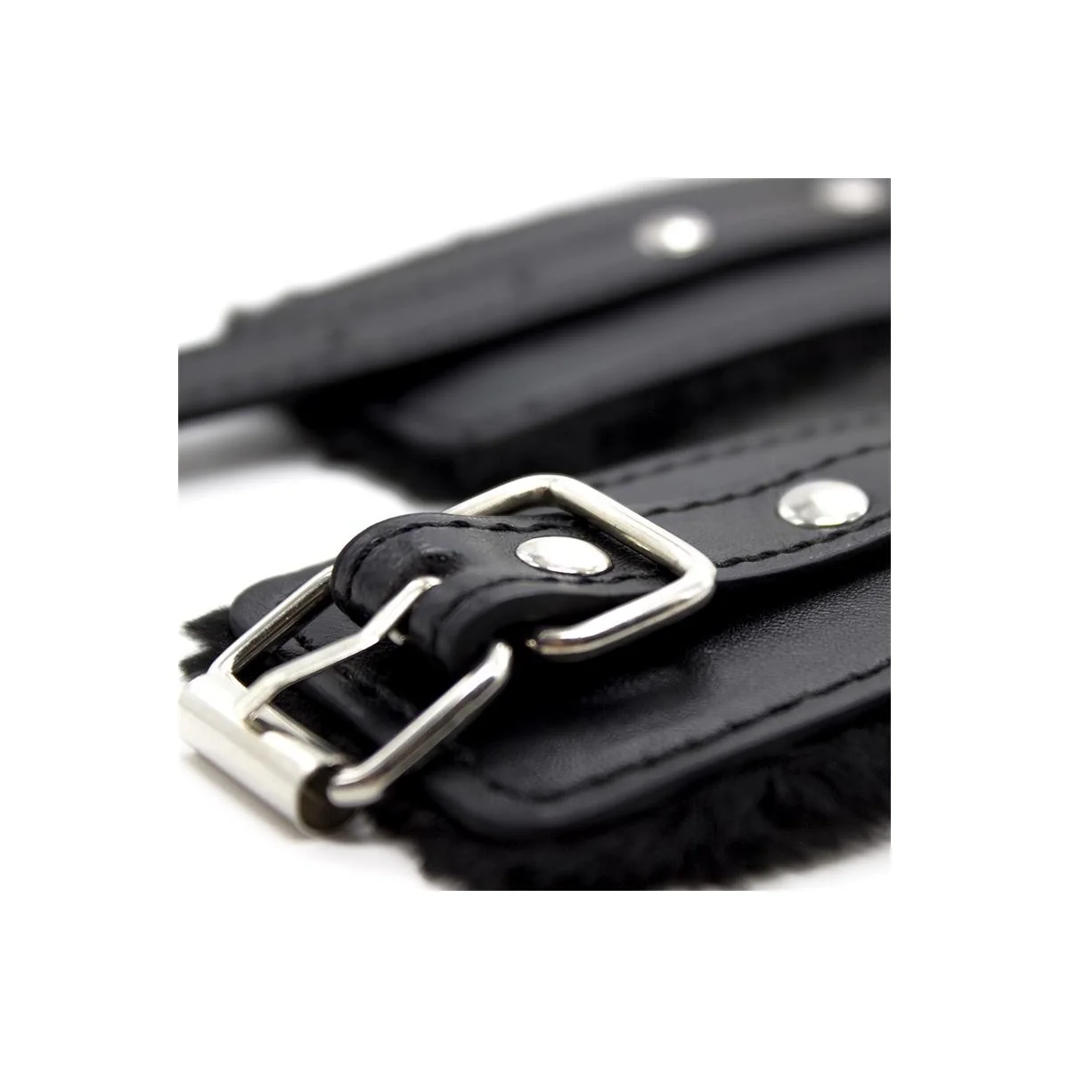Pelzgefüttert Verstellbar Handschellen 30 cm Schwarz von Latetobed Bdsm Line kaufen | Fesselliebe