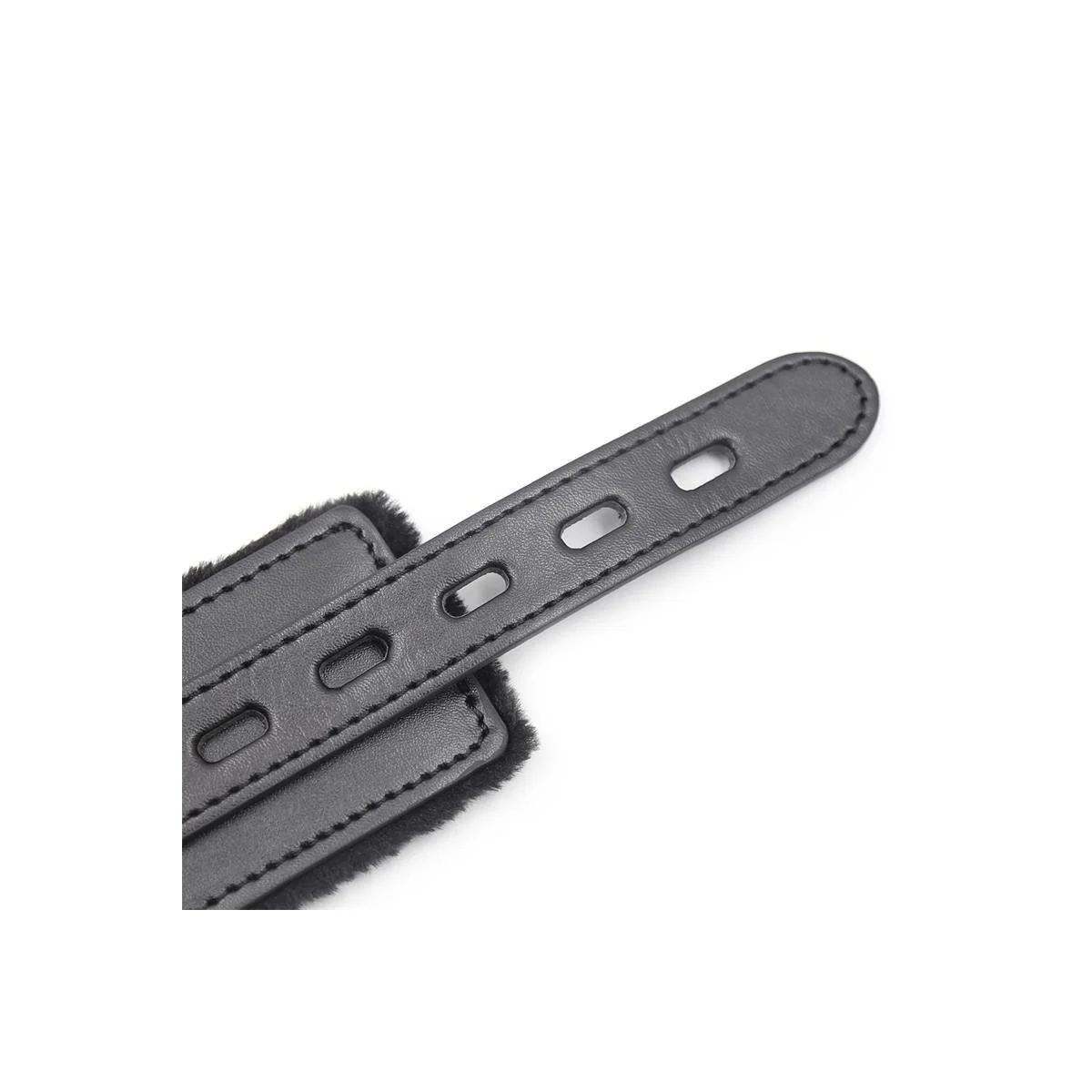 Halsband mit Metallleine Schwarz von Latetobed Bdsm Line kaufen | Fesselliebe