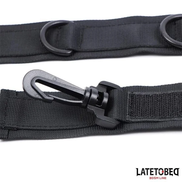 HALSBAND MIT HANDFESSELN, NYLON VON LATETOBED BDSM LINE