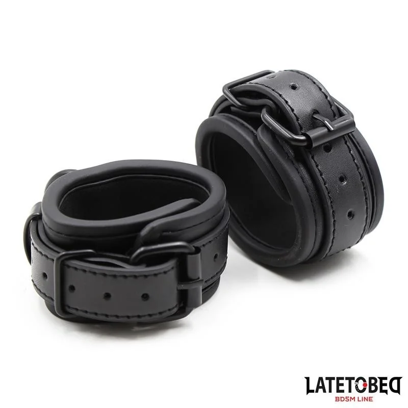 HANDSCHELLEN VERSTELLBAR NEOPREN SCHWARZ VON LATETOBED BDSM LINE