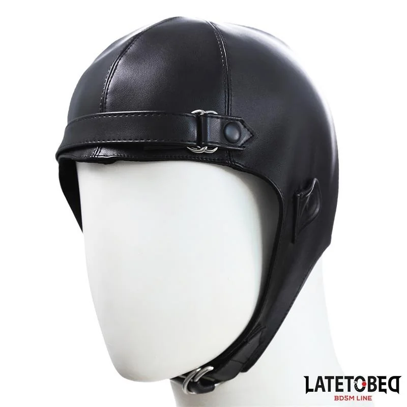 HAUBE SCHWARZ VON LATETOBED BDSM LINE