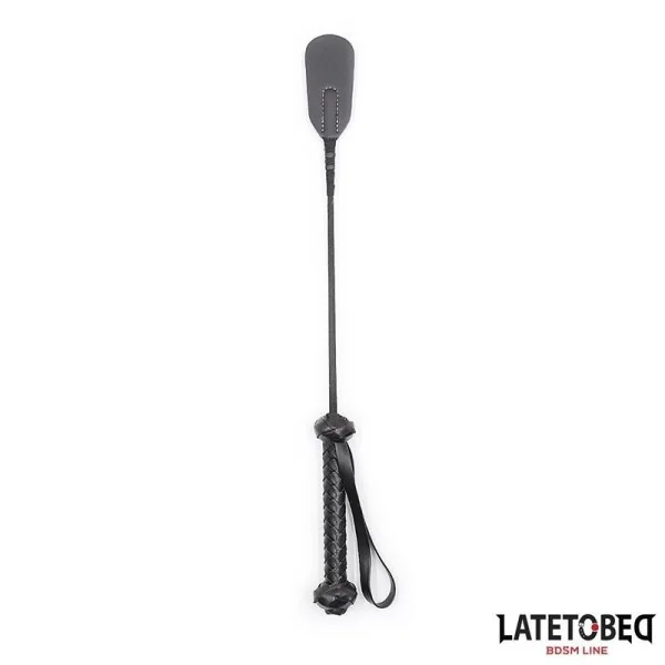 PEITSCHE MIT GEFLOCHTENEM GRIFF 44,5 CM VON LATETOBED BDSM LINE
