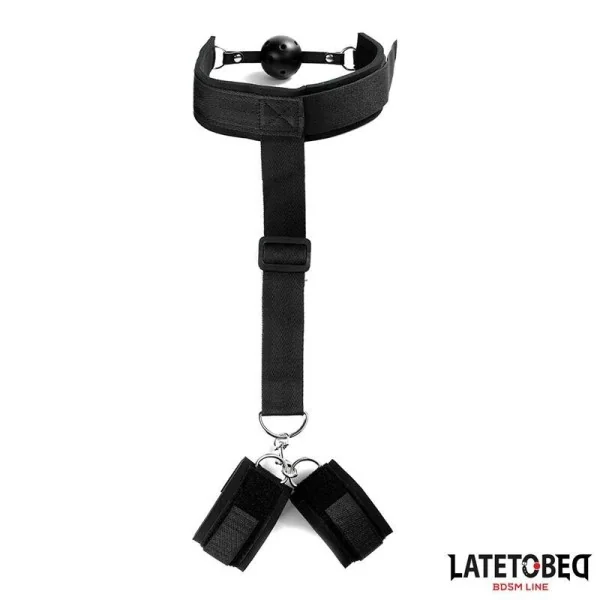 KNEBELKUGEL UND FESSELN VON LATETOBED BDSM LINE