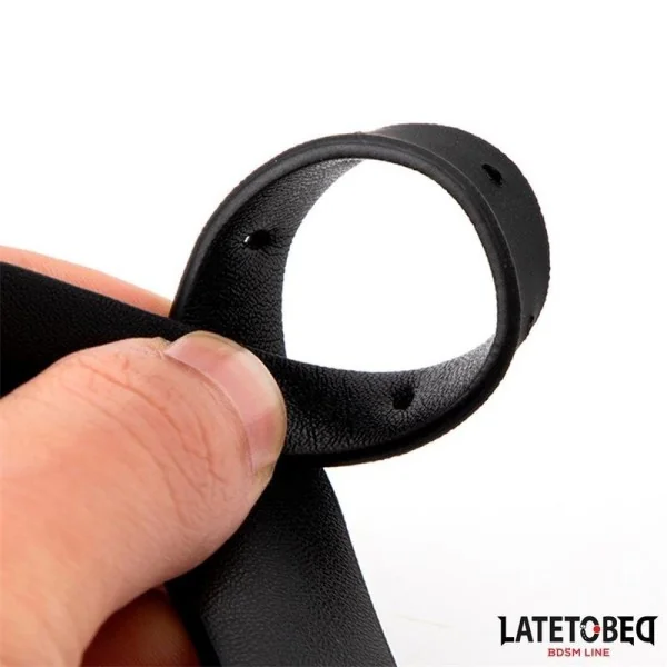 HALSBAND MIT GLOCKE UND LEINE VON LATETOBED BDSM LINE