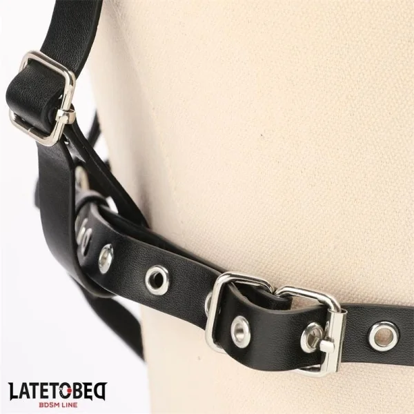 VERSTELLBARER BRUST-HARNESS VON LATETOBED BDSM LINE