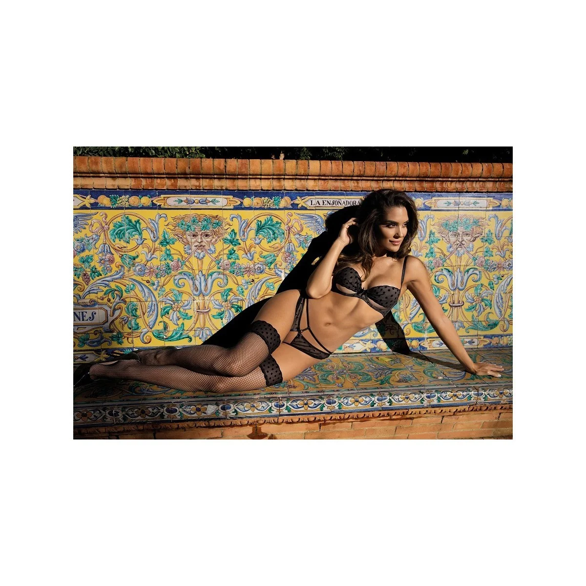 BH schwarz V-9051 von Axami kaufen | Fesselliebe