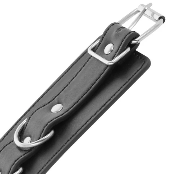 Schwarze Handschellen von Darkness Bondage kaufen | Fesselliebe