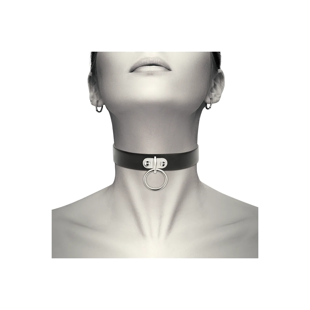 Halskette aus Veganem Leder Fetisch-Accessoire von Coquette Accessories kaufen | Fesselliebe