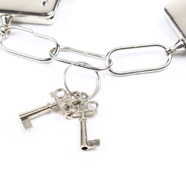 Samt Furlined Metall Handgelenk-Manschetten von Ohmama Fetish kaufen | Fesselliebe