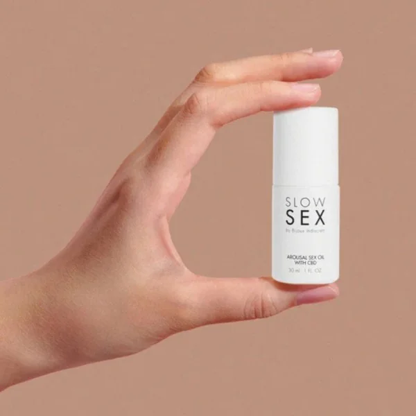 Sexuelles Massageöl mit Cbd 30 ml von Slow Sex kaufen | Fesselliebe