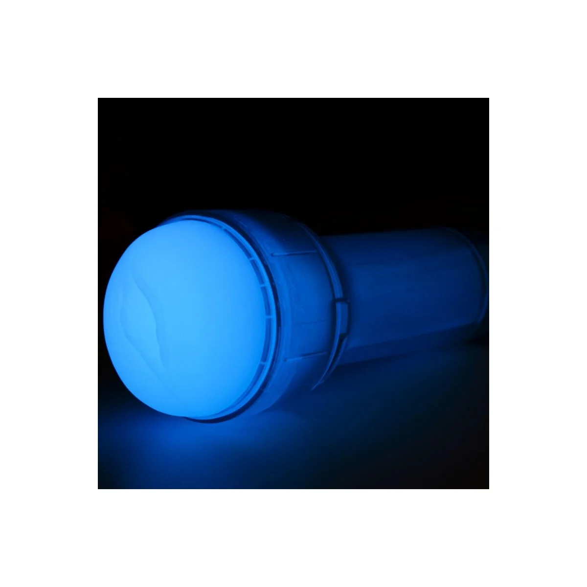 Fühlen Sie Einen Im Dunkeln Leuchtenden Stroker von Kiiroo kaufen | Fesselliebe