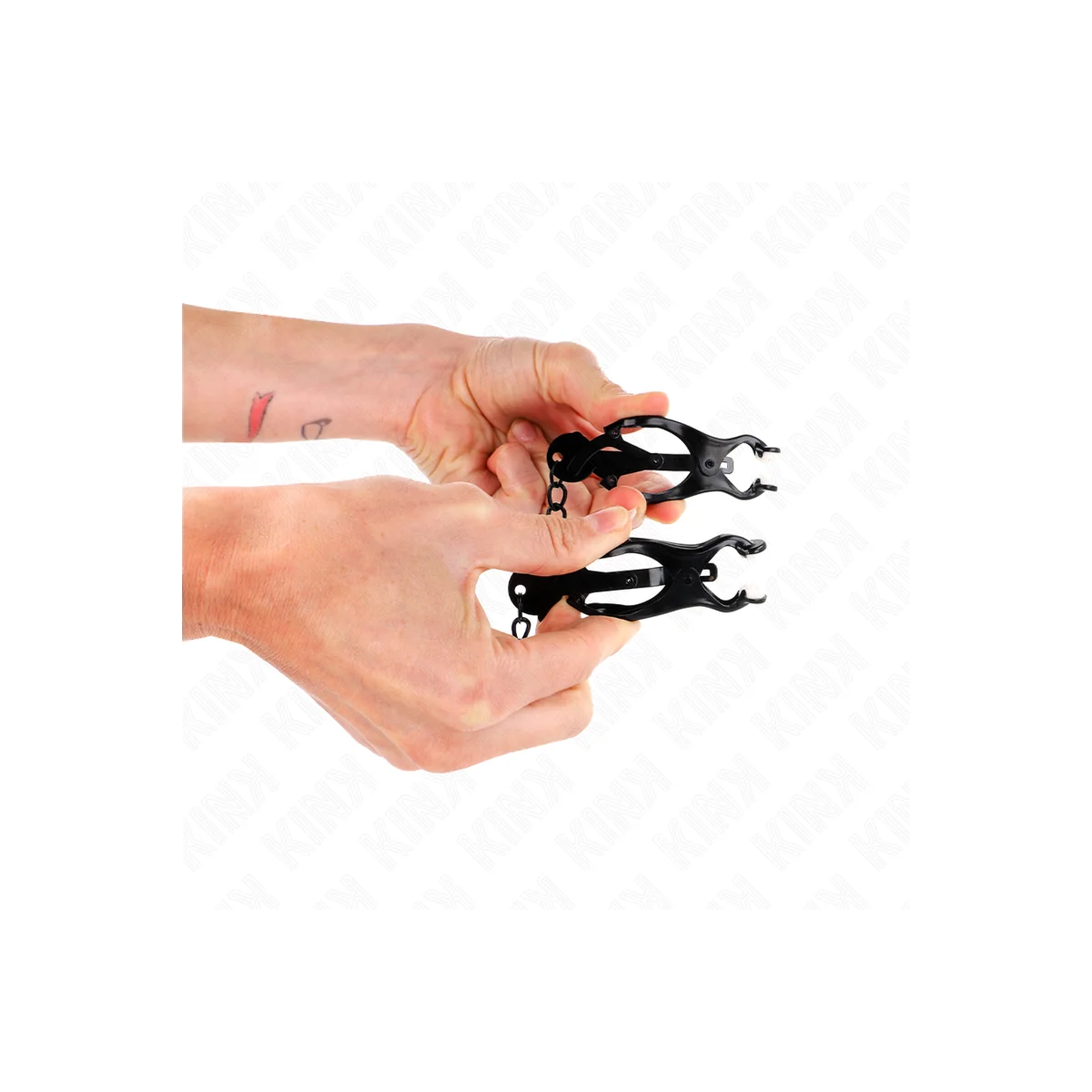Japanische Kleeblatt-Nippelklammern mit Kette Schwarz 30 cm von Kink Nipple Grip kaufen | Fesselliebe