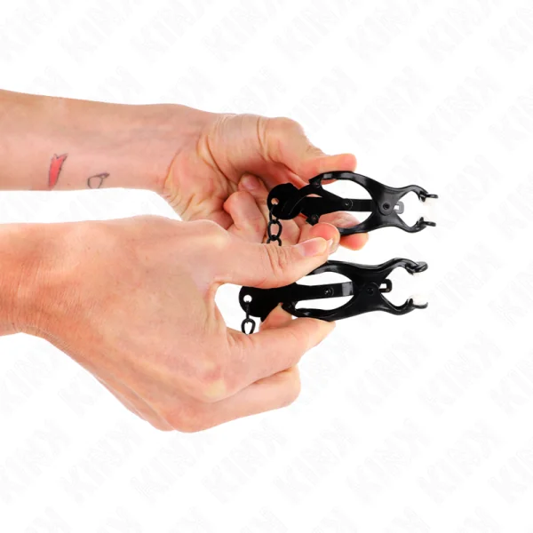 Japanische Kleeblatt-Nippelklammern mit Kette Schwarz 30 cm von Kink Nipple Grip kaufen | Fesselliebe