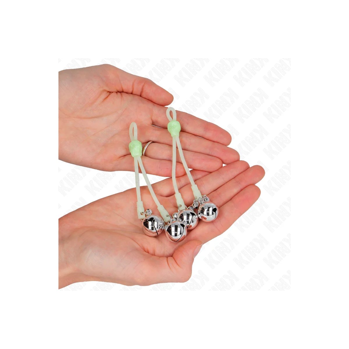 Leuchtende Totenkopf-Nippelklammern mit Ringglöckchen Verstellbar Grün/Silber von Kink Nipple Grip kaufen | Fesselliebe