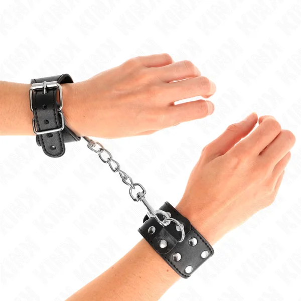 Armbänder mit Doppelter Reihe Verstellbarer Nieten Schwarz von Kink Wrist Restraint kaufen | Fesselliebe