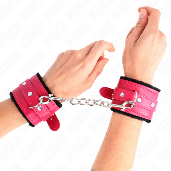 Premium Handgelenkfesseln Schwarz mit Himbeerrosen-Gürtel Verstellbar 17-29 cm X 6 cm von Kink Wrist Restraint kaufen | Fesselliebe