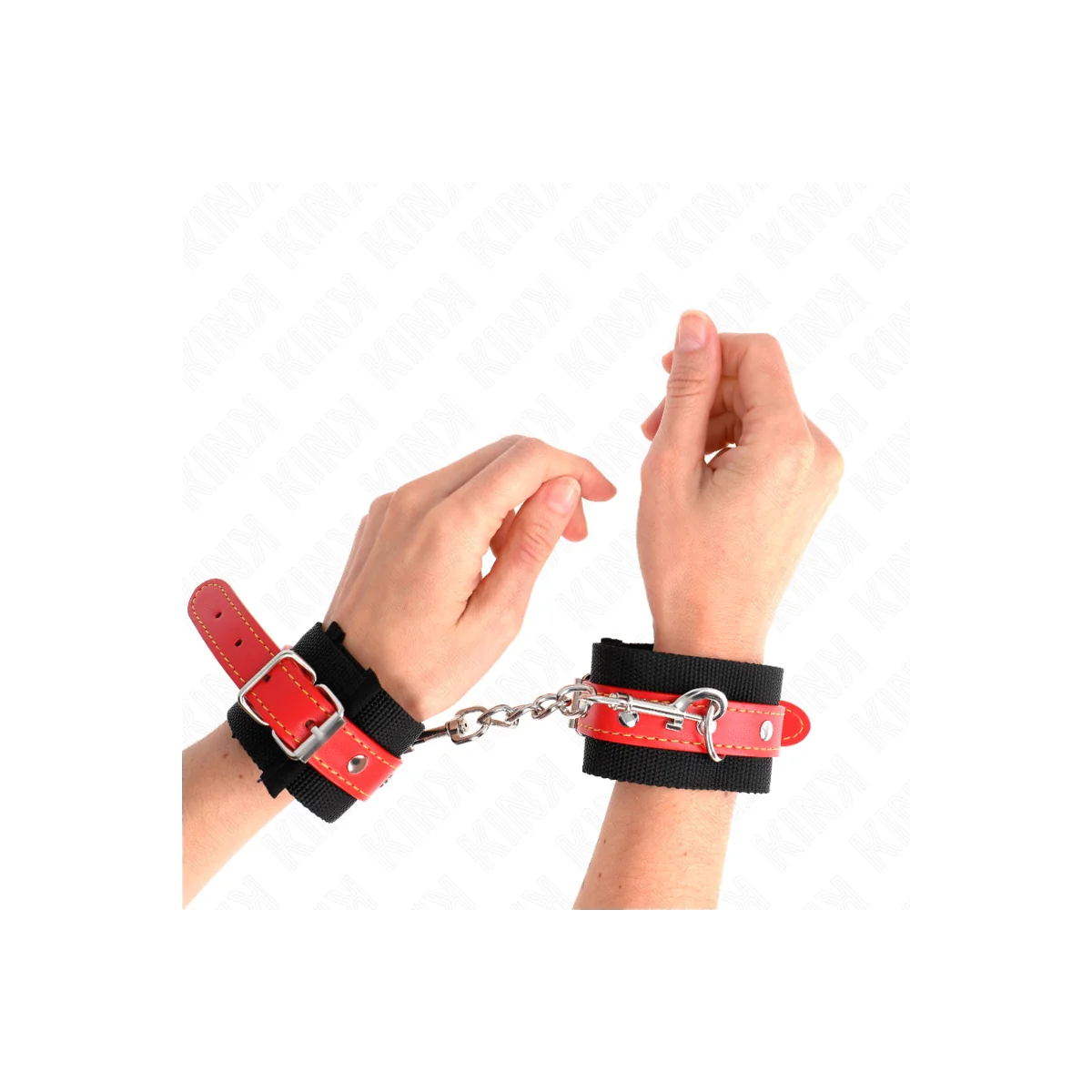 Nylon Handgelenkfesseln Schwarz mit Kunstleder Rot Verstellbar 19-24 cm X 5,5 cm von Kink Wrist Restraint kaufen | Fesselliebe