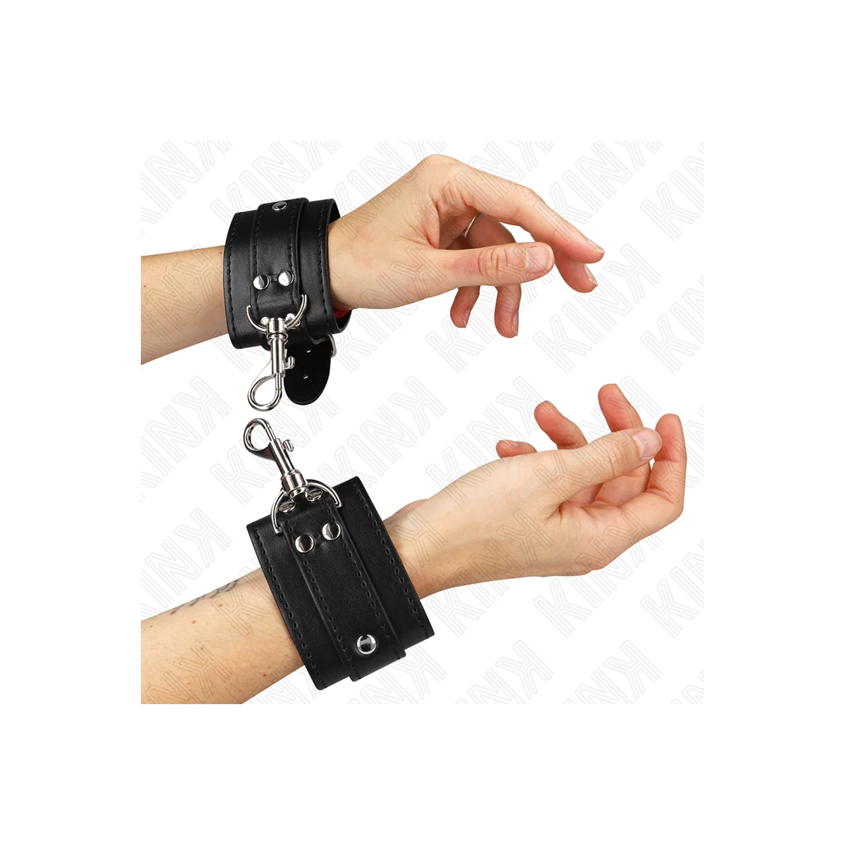 Abschließbare Dungeon Handgelenksfesseln Schwarz Verstellbar 21-28 cm X 5,5 cm von Kink Wrist Restraint kaufen | Fesselliebe