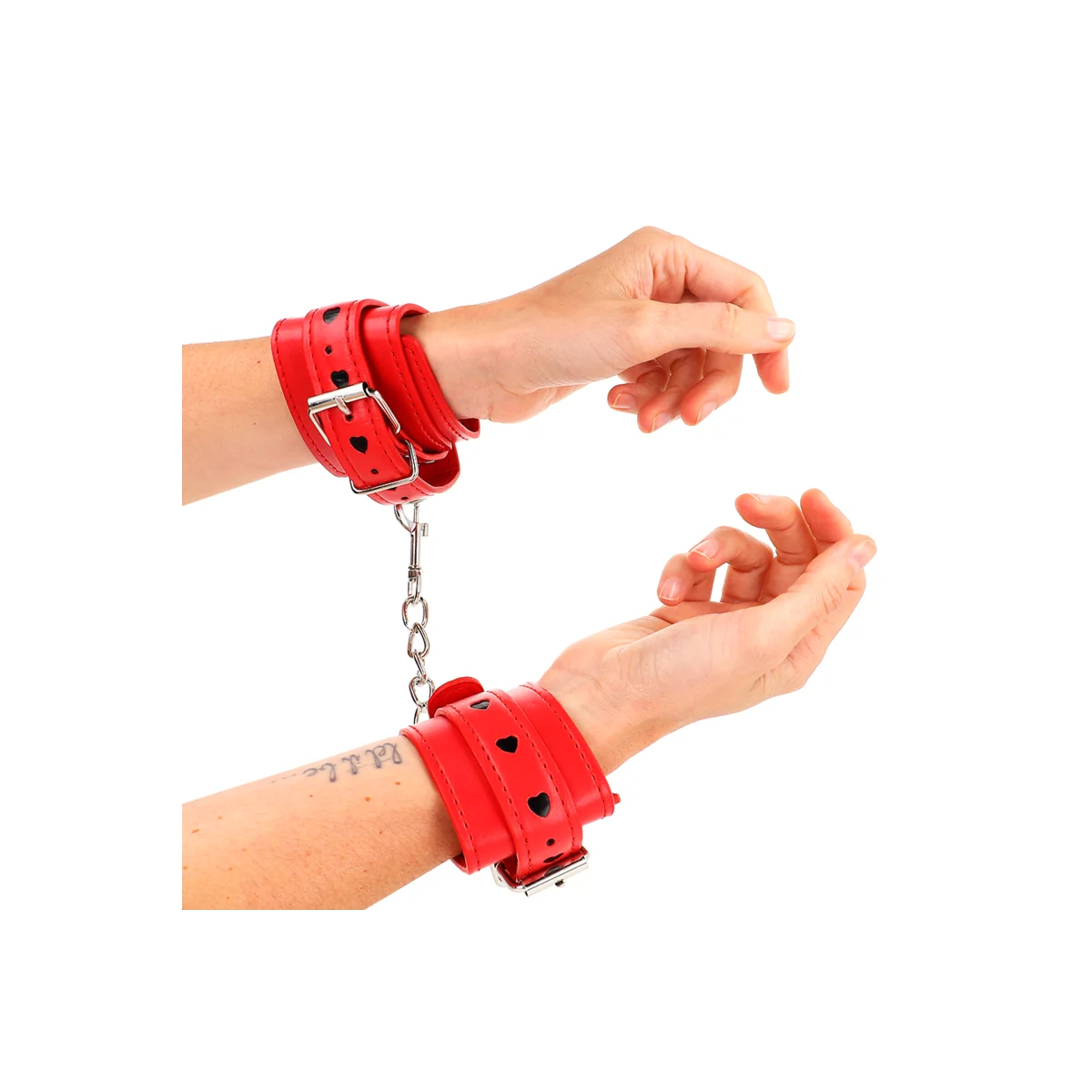 Rote Handgelenksfesseln mit Schwarzer Herzeinlage, Verstellbar 21-28 cm X 5,5 cm von Kink Wrist Restraint kaufen | Fesselliebe