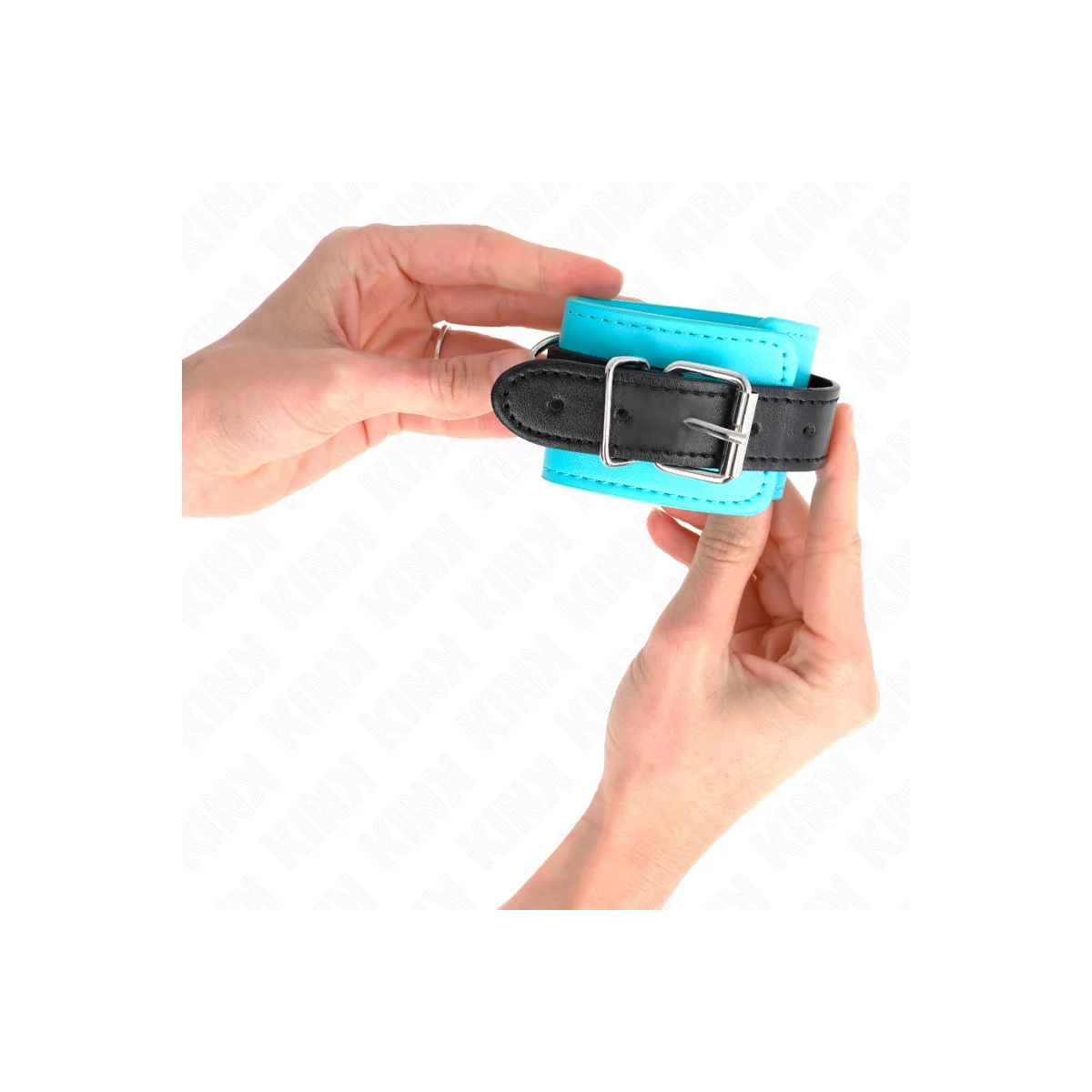 Haken-Handfesseln Blau Pelzgefüttert Verstellbar 20-28 cm X 5,5 cm von Kink Wrist Restraint kaufen | Fesselliebe