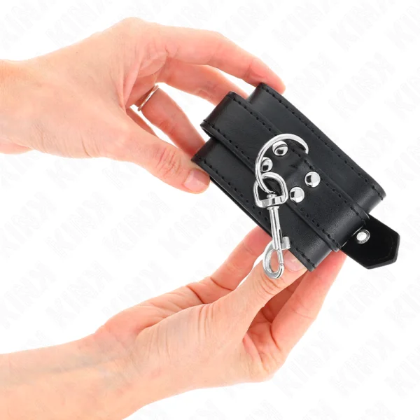 Handgelenkfesseln mit Nieten 35 X 6 cm von Kink Wrist Restraint kaufen | Fesselliebe