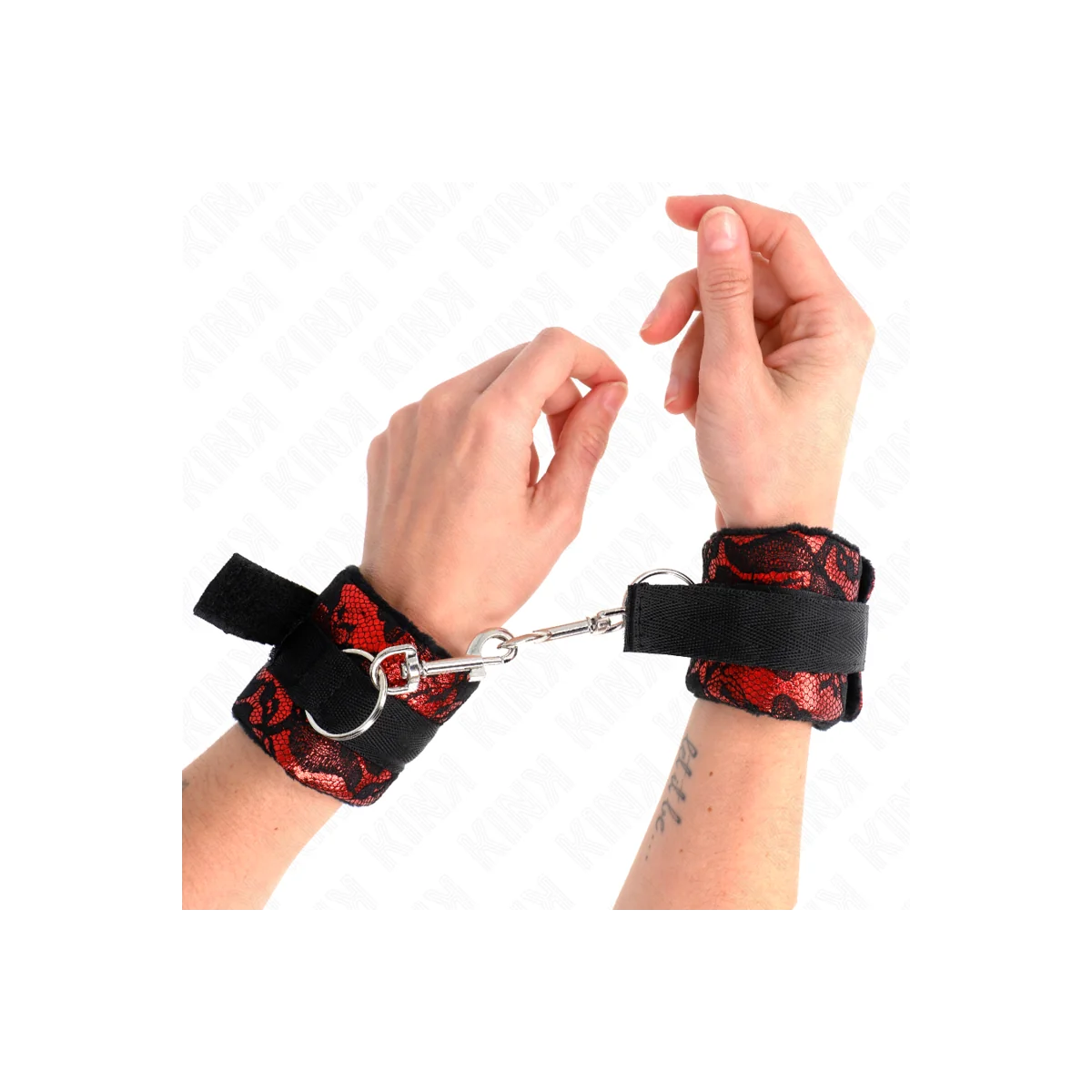 Scandal Handgelenksfesseln Rot-Schwarz von Kink Wrist Restraint kaufen | Fesselliebe