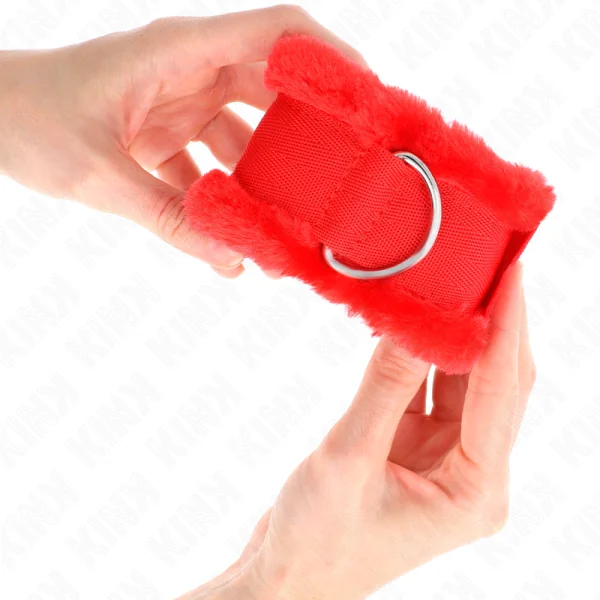 Pelzgefütterte Handgelenkfesseln Rot Verstellbar 17-31 cm X 7 cm von Kink Wrist Restraint kaufen | Fesselliebe