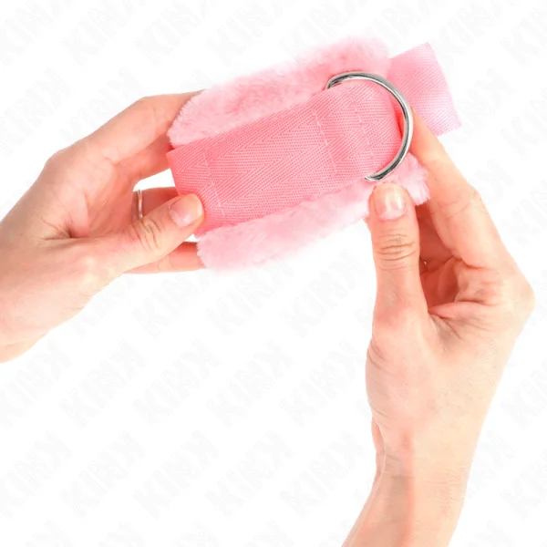 Pelzgefütterte Handgelenkfesseln Rosa Verstellbar 17-31 cm X 7 cm von Kink Wrist Restraint kaufen | Fesselliebe