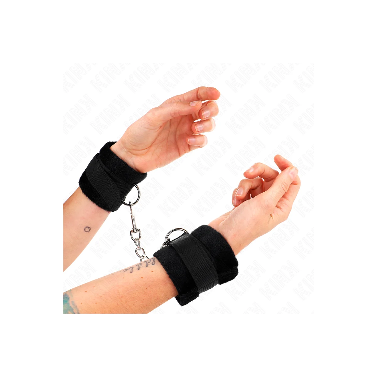 Beginner Pelzhandmanschetten Schwarz 30 X 7 cm von Kink Wrist Restraint kaufen | Fesselliebe