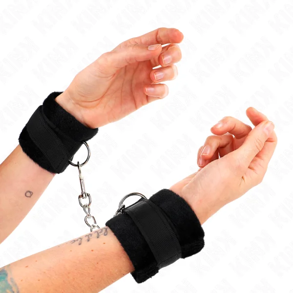 Beginner Pelzhandmanschetten Schwarz 30 X 7 cm von Kink Wrist Restraint kaufen | Fesselliebe