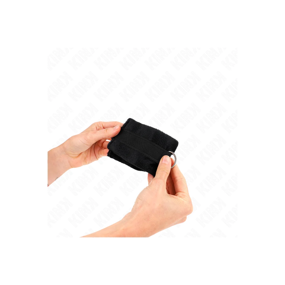 Beginner Pelzhandmanschetten Schwarz 30 X 7 cm von Kink Wrist Restraint kaufen | Fesselliebe