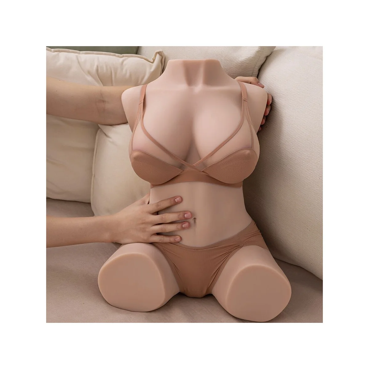 DANIA - REALISTISCHER, VIBRIERENDER WEIBLICHER TORSO MIT STOSSFÄHIGKEITEN, 52 CM VON XISE