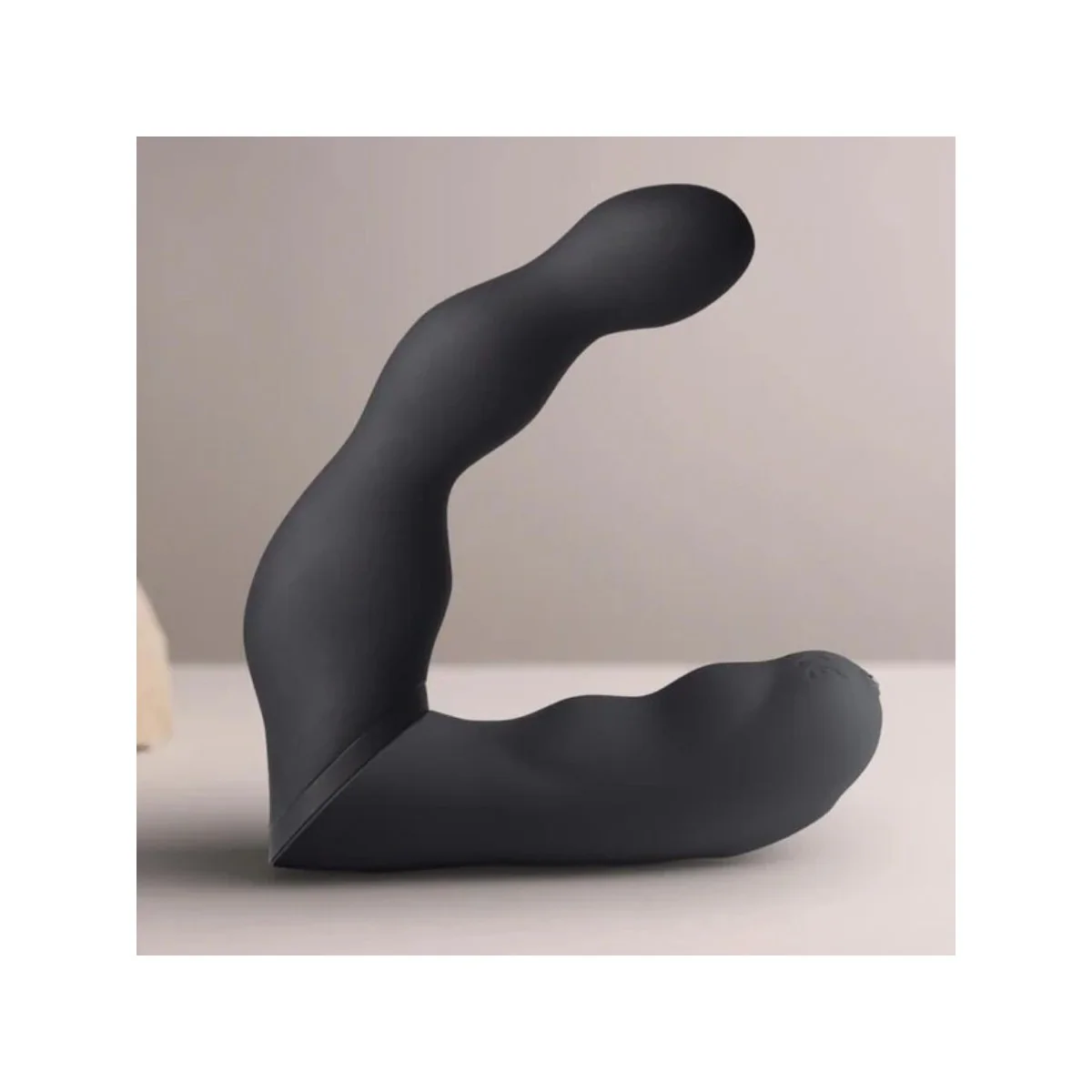 SCHWARZER PROSTATA- UND ANALVIBRATOR-ADAPTER VON ROCKS-OFF