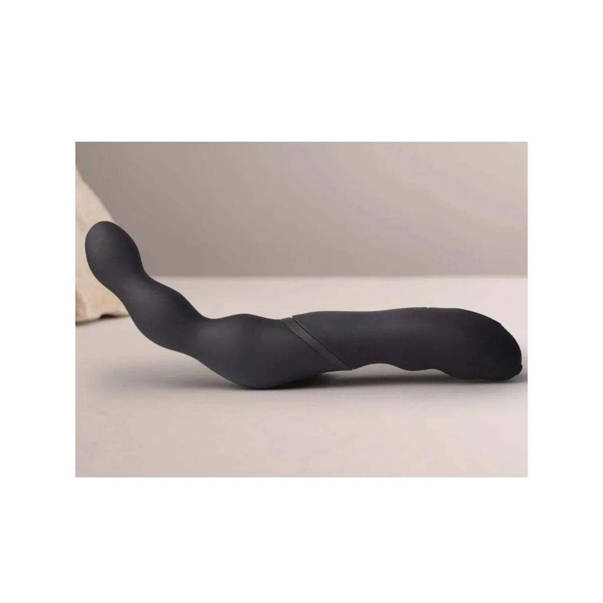 SCHWARZER PROSTATA- UND ANALVIBRATOR-ADAPTER VON ROCKS-OFF