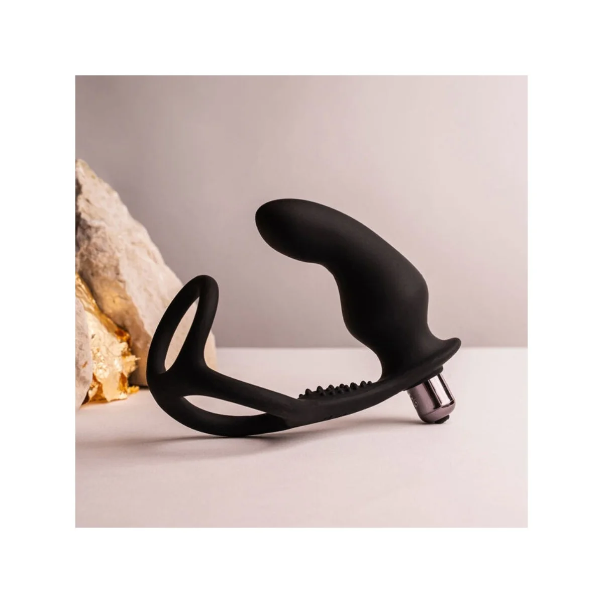 RO-ZEN RRO ANAL PLUG MIT VIBRIERENDEM PENISRING SCHWARZ VON ROCKS-OFF