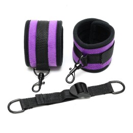 Fussfesseln mit Spreizgurt Verstellbar Lila von Bondage Play | Fesselliebe.de