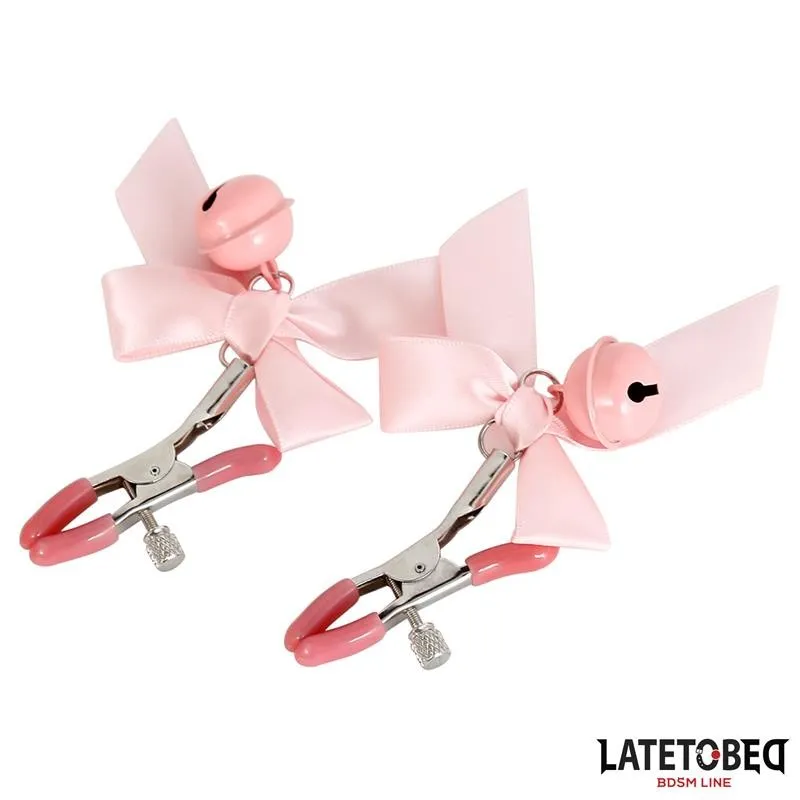 Rosa Nippelklemmen mit Schleife und Glöckchen von Latetobed BDSM Line | Fesselliebe.de