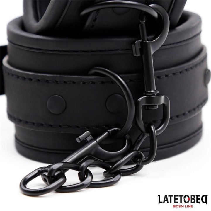 Neopren-Fussfesseln, Verstellbar von Latetobed BDSM Line | Fesselliebe.de