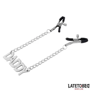 Nippelklemmen mit „DADDY Word”-Anhänger von Latetobed BDSM Line