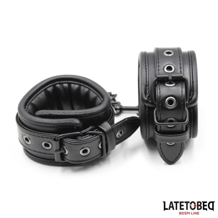 Gepolsterte Handschellen, Verstellbar von Latetobed BDSM Line | Fesselliebe.de