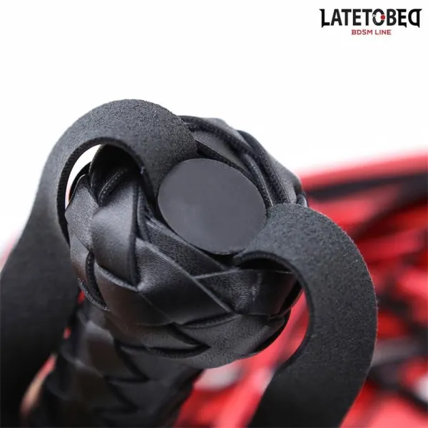 Rot-Schwarze Peitsche 65 cm von Latetobed BDSM Line | Fesselliebe.de