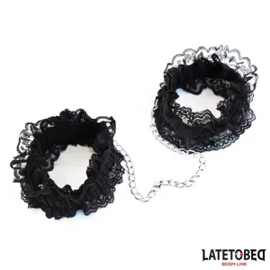 Elastische Handfesseln aus Spitze Schwarz von Latetobed BDSM Line
