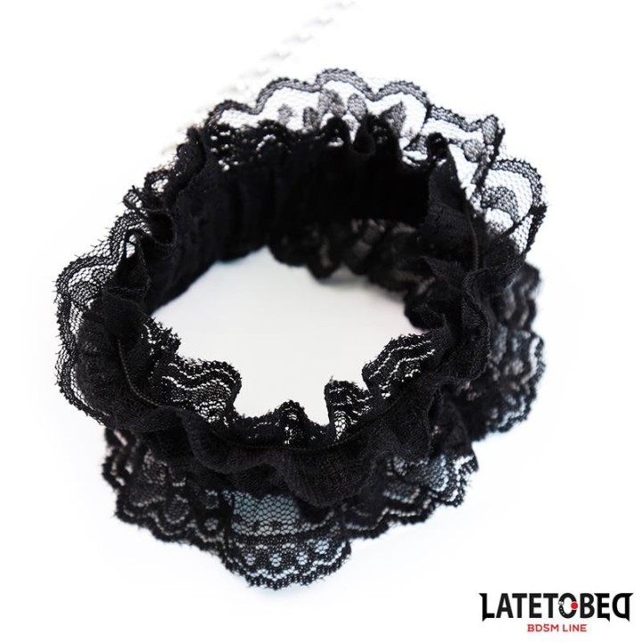 Elastische Handfesseln aus Spitze Schwarz von Latetobed BDSM Line | Fesselliebe.de