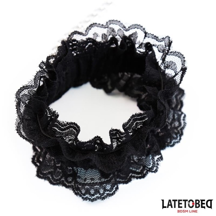 Elastische Fussfesseln aus Spitze Schwarz von Latetobed BDSM Line | Fesselliebe.de